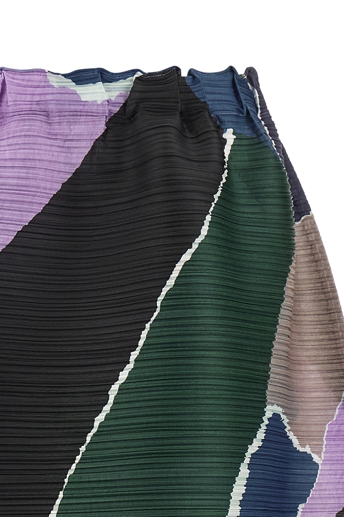 the pleats please surprise! skirt is distinguished by a midi silhouette define
