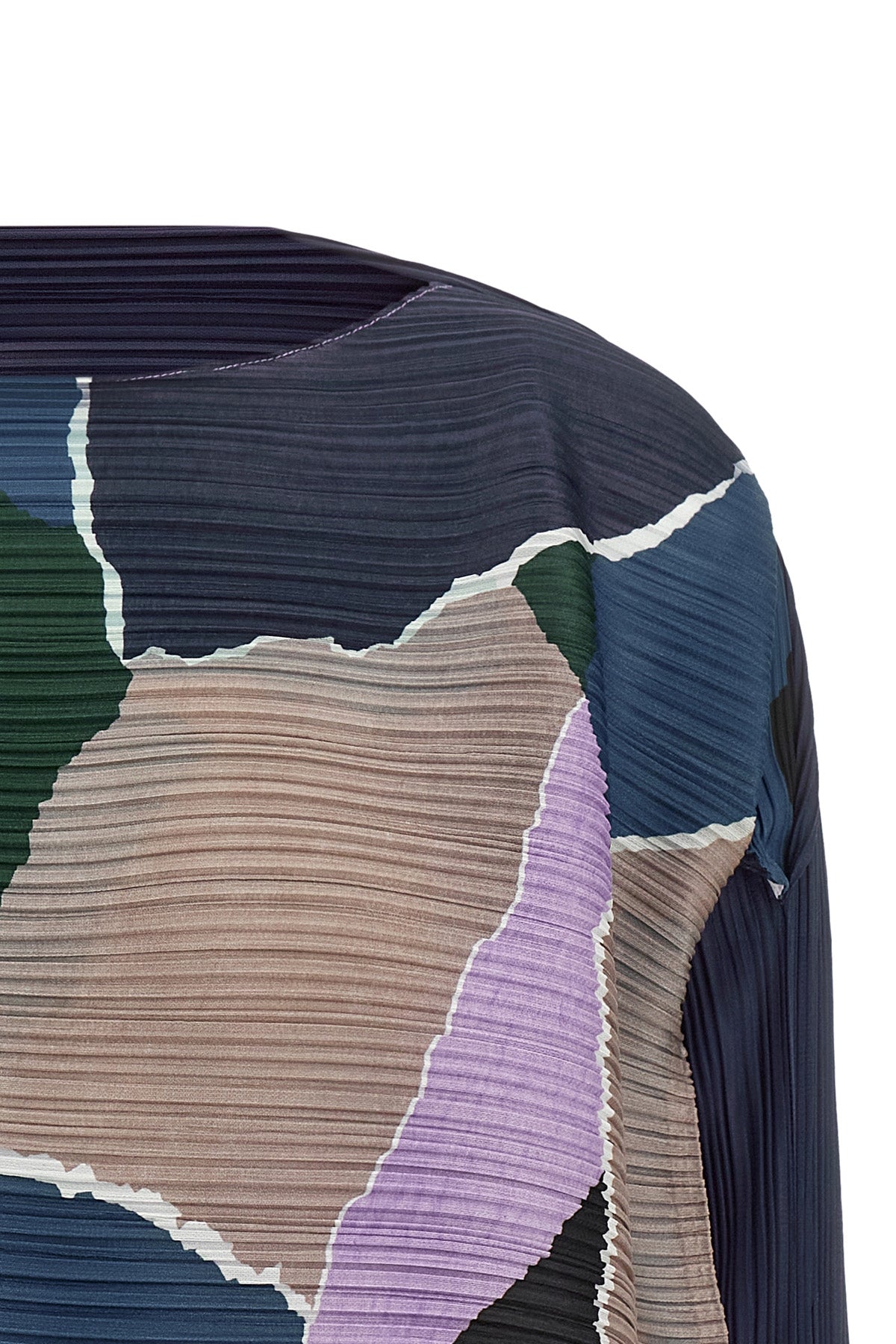 the surprise! pleats please blouse redefines volumes through a masterful pleat