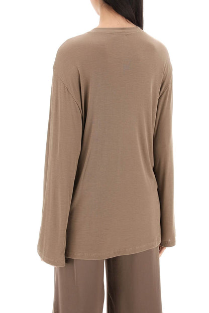 long-sleeved oversized t