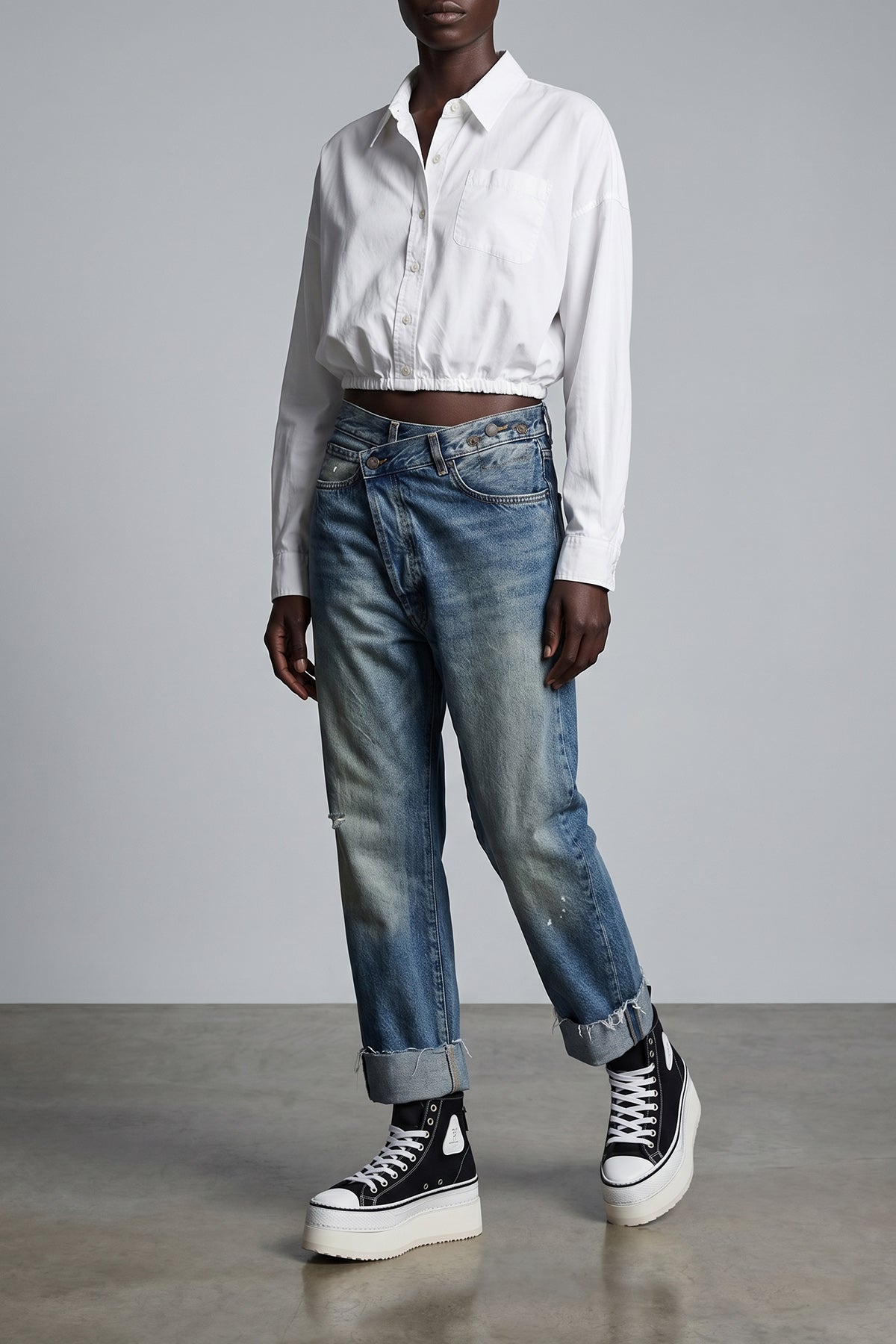delavé cotton denim cross over jeans