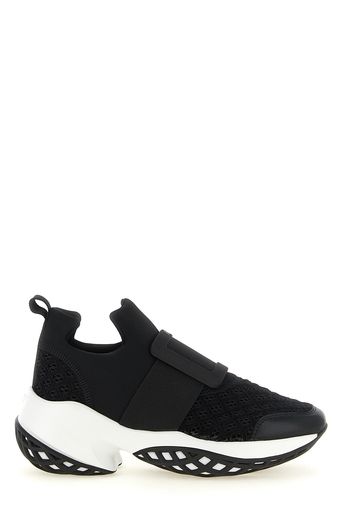 viv run sneakers in embroidered and perforated mesh