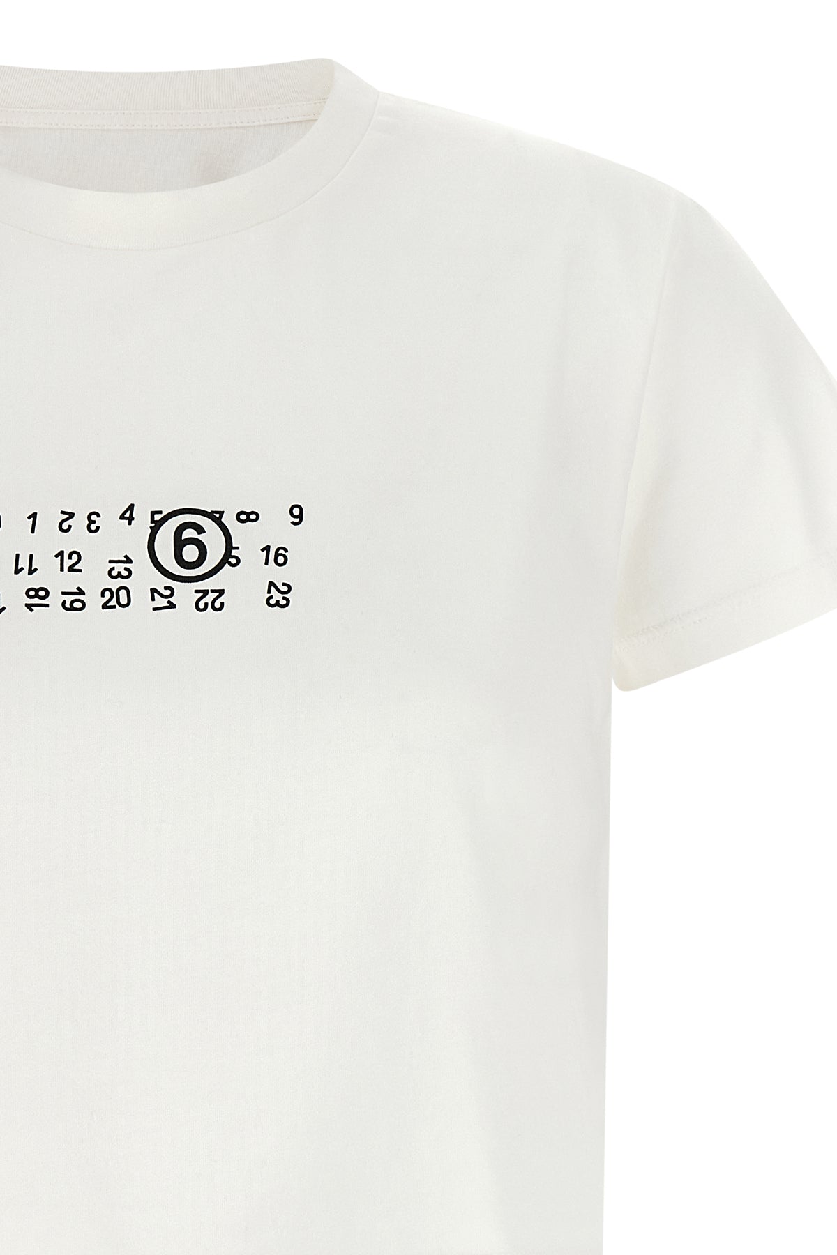the maison margiela mm6 t-shirt redefines the codes of everyday wardrobe through