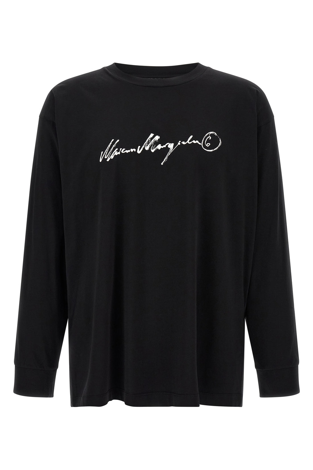 MM6 M the maison margiela mm6 t-shirt redefines the codes of everyday wardrobe through