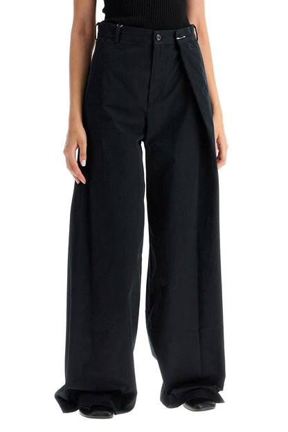 wide-legged pants with pleats