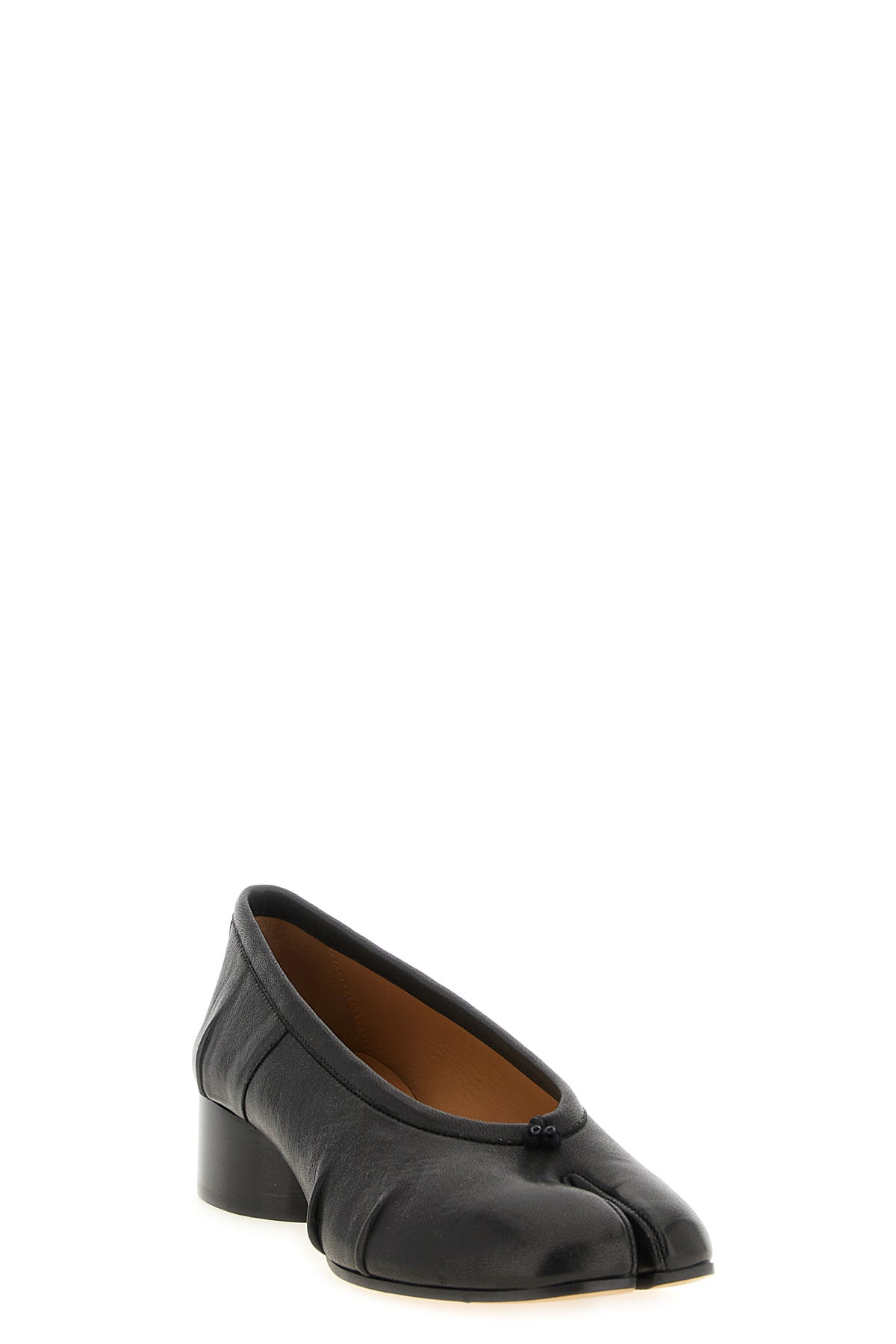 maison margiela dancer reinterprets the iconic silhouette through a soft lamb na