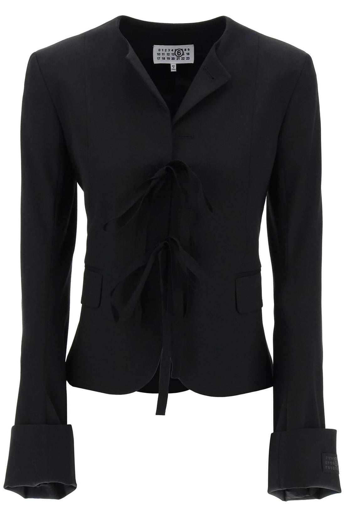 single-breasted blazer with round neck