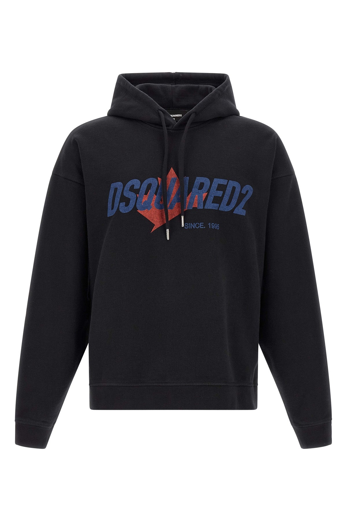 the dsquared2 sweatshirt defines an urban aesthetic through calibrated volumes