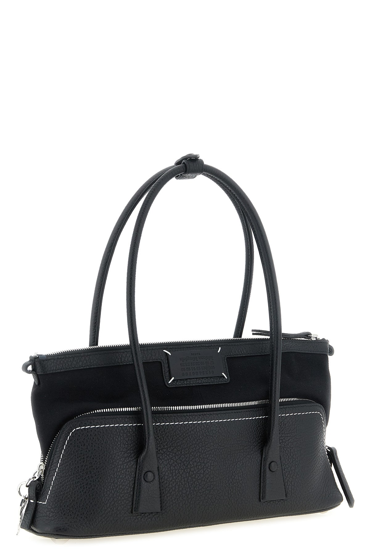 maison margiela 5ac shoulder east west shoulder bag redefines the codes of lea