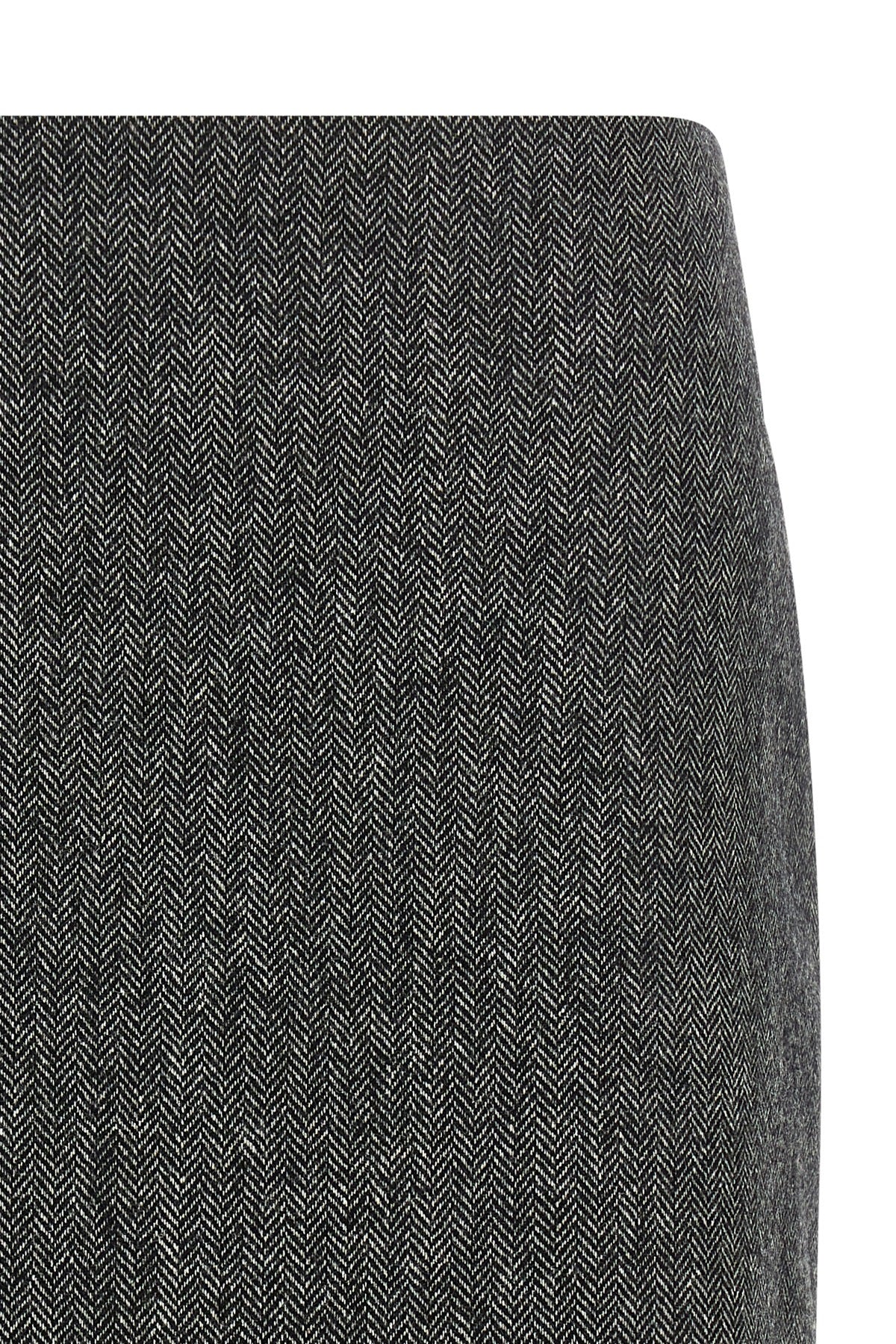 the blazé milano coci mini skirt defines the silhouette through a rigorous sar