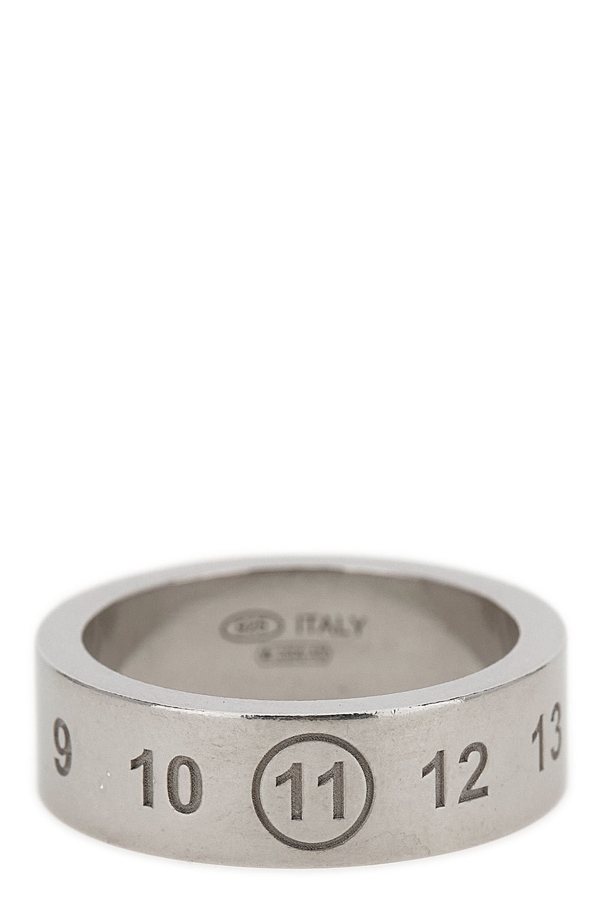 the maison margiela ring in 925 silver is distinguished by a band construction