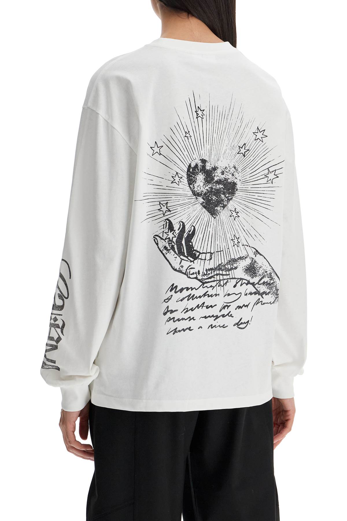 long-sleeved t-shirt with graphic print