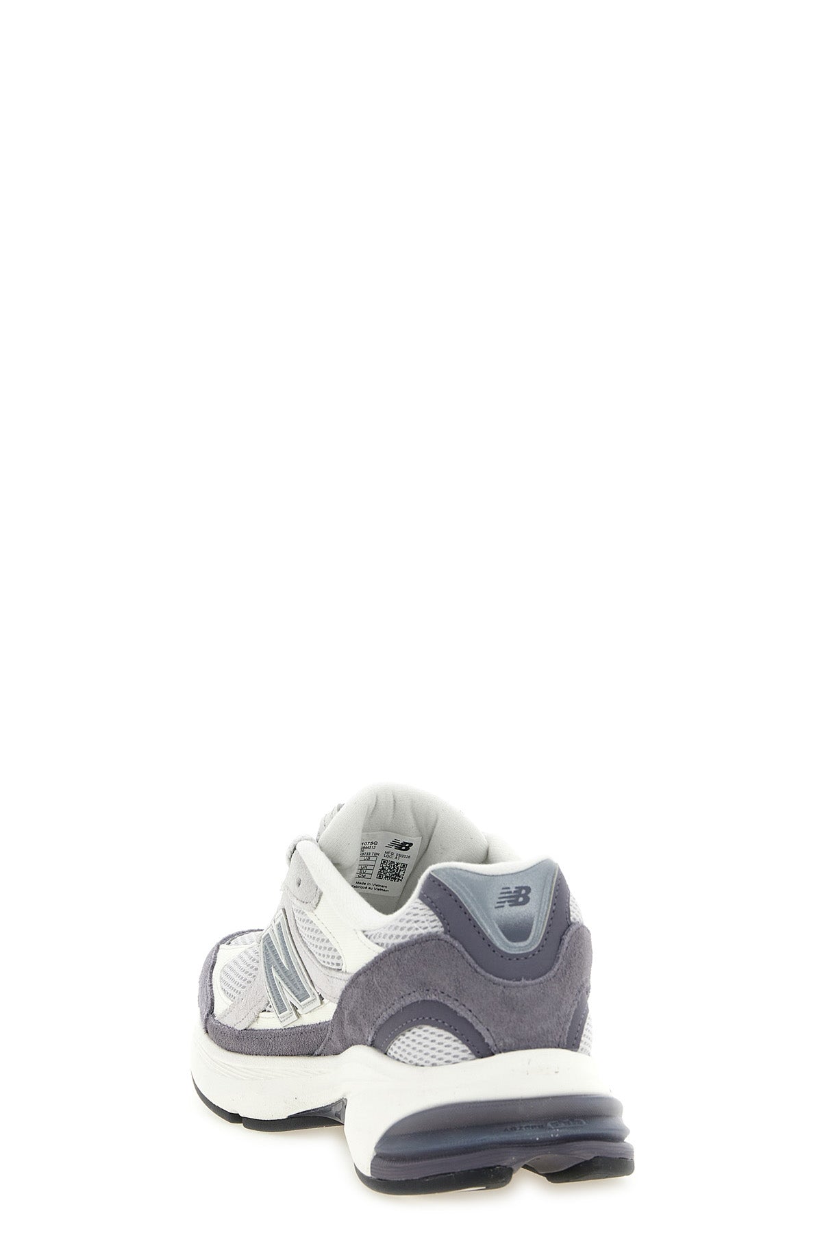 new balance 2010 sneakers redefine the concept of sports footwear through stru