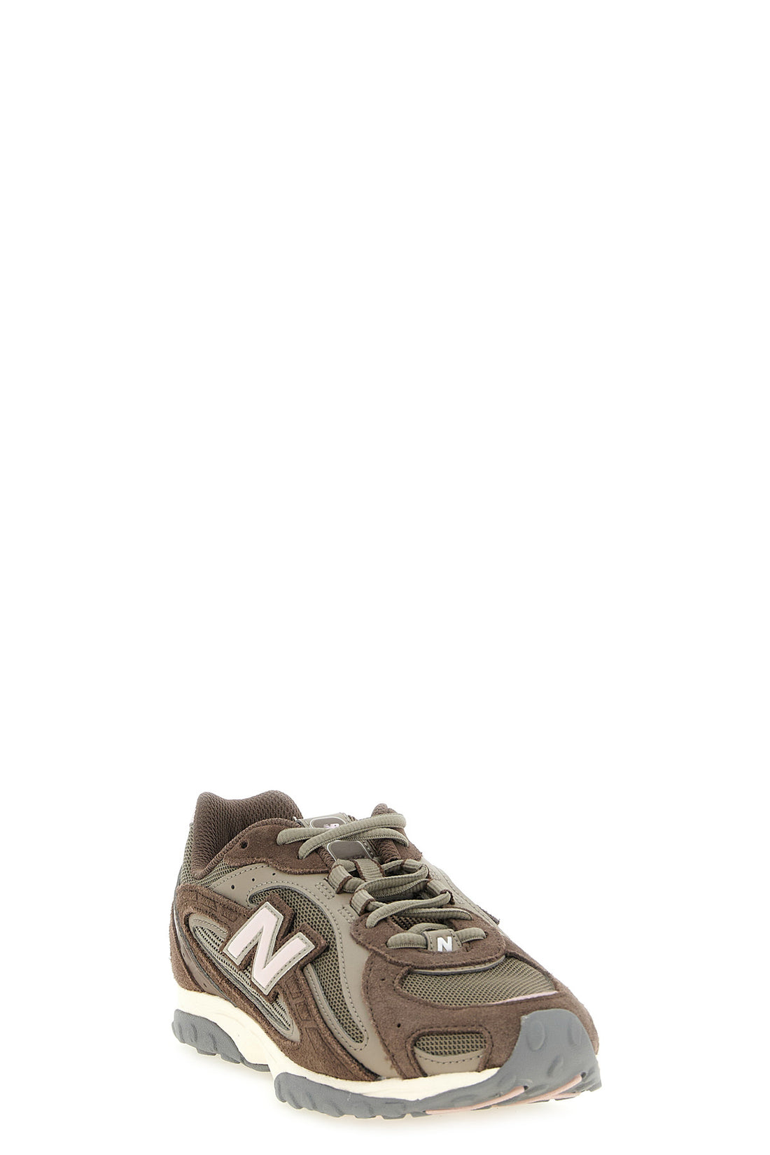 NEW BALANCE 4 the new balance 204l sneakers reinterpret the running aesthetic of the 2000s t