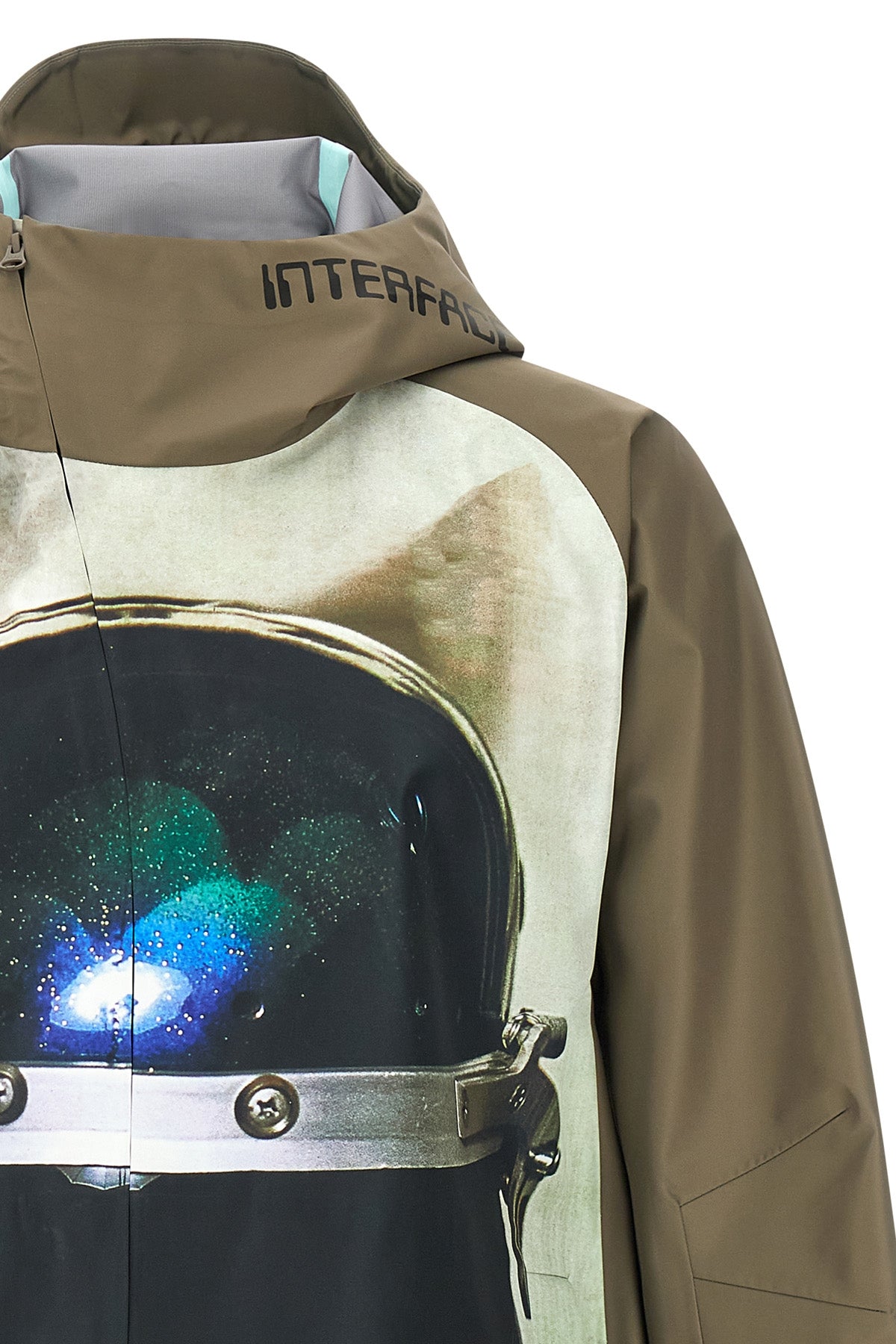 uc2e4205-1 water-repellent nylon jacket