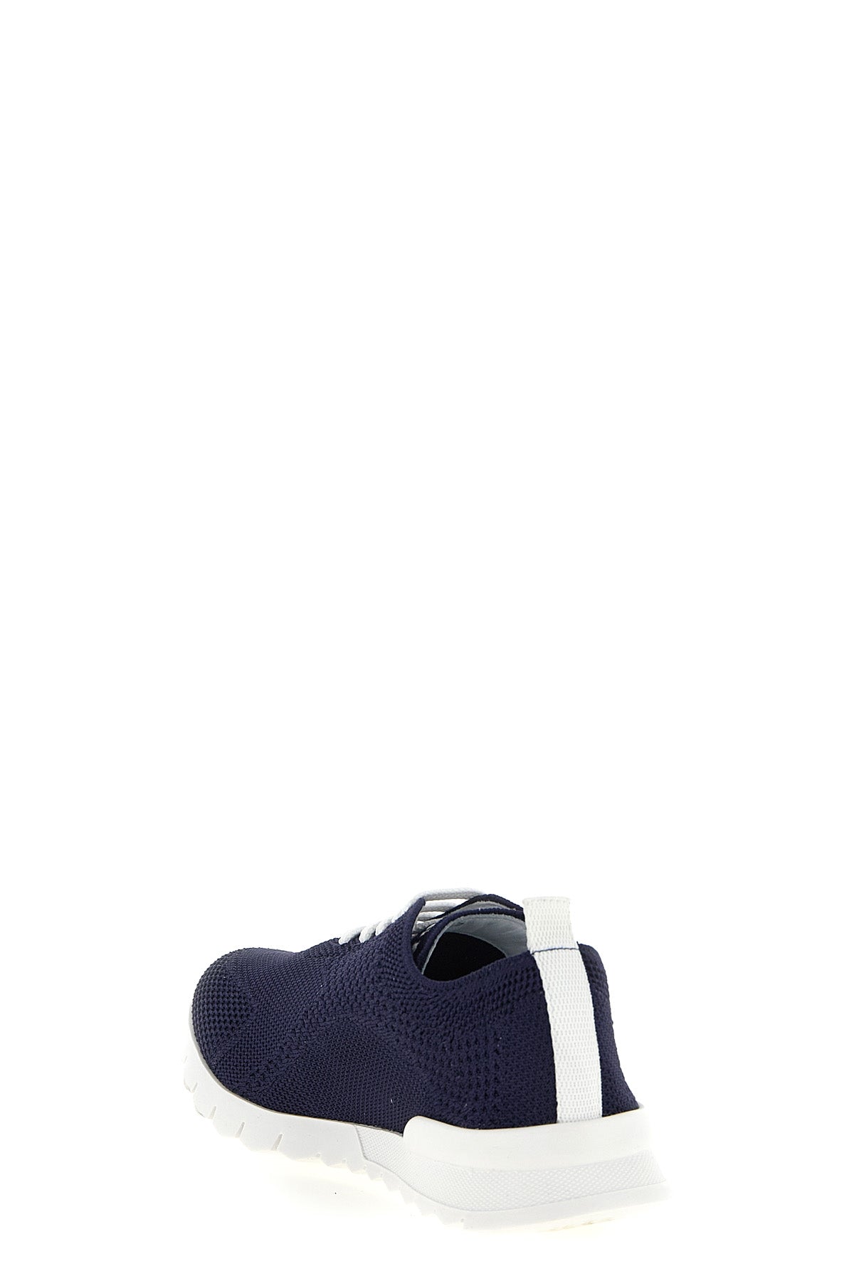 fits sneakers