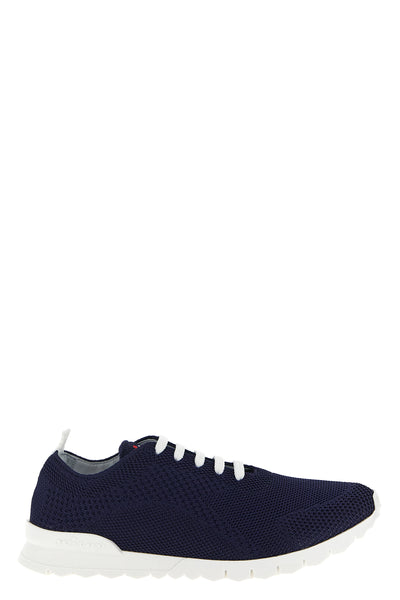fits sneakers