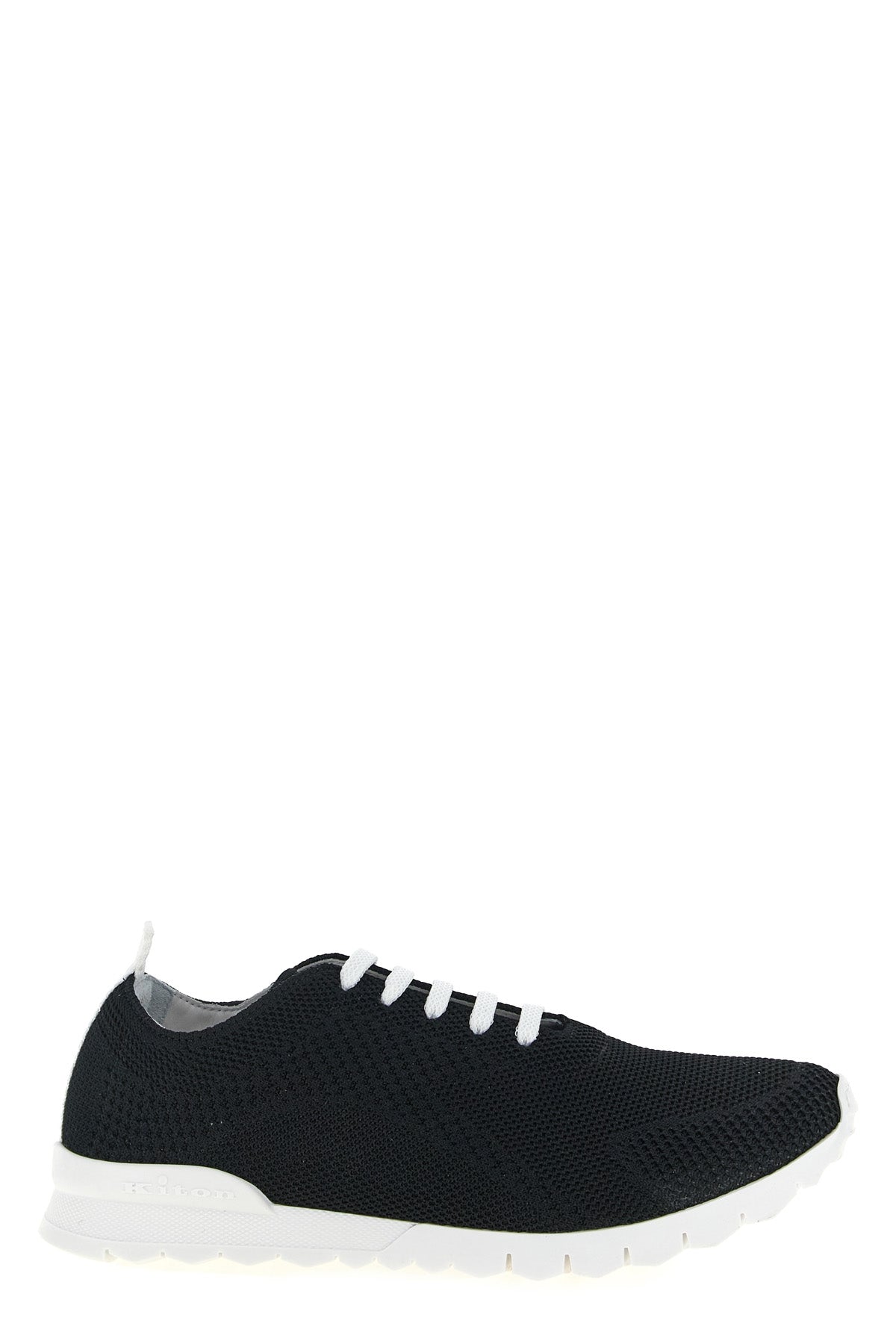 fits sneakers