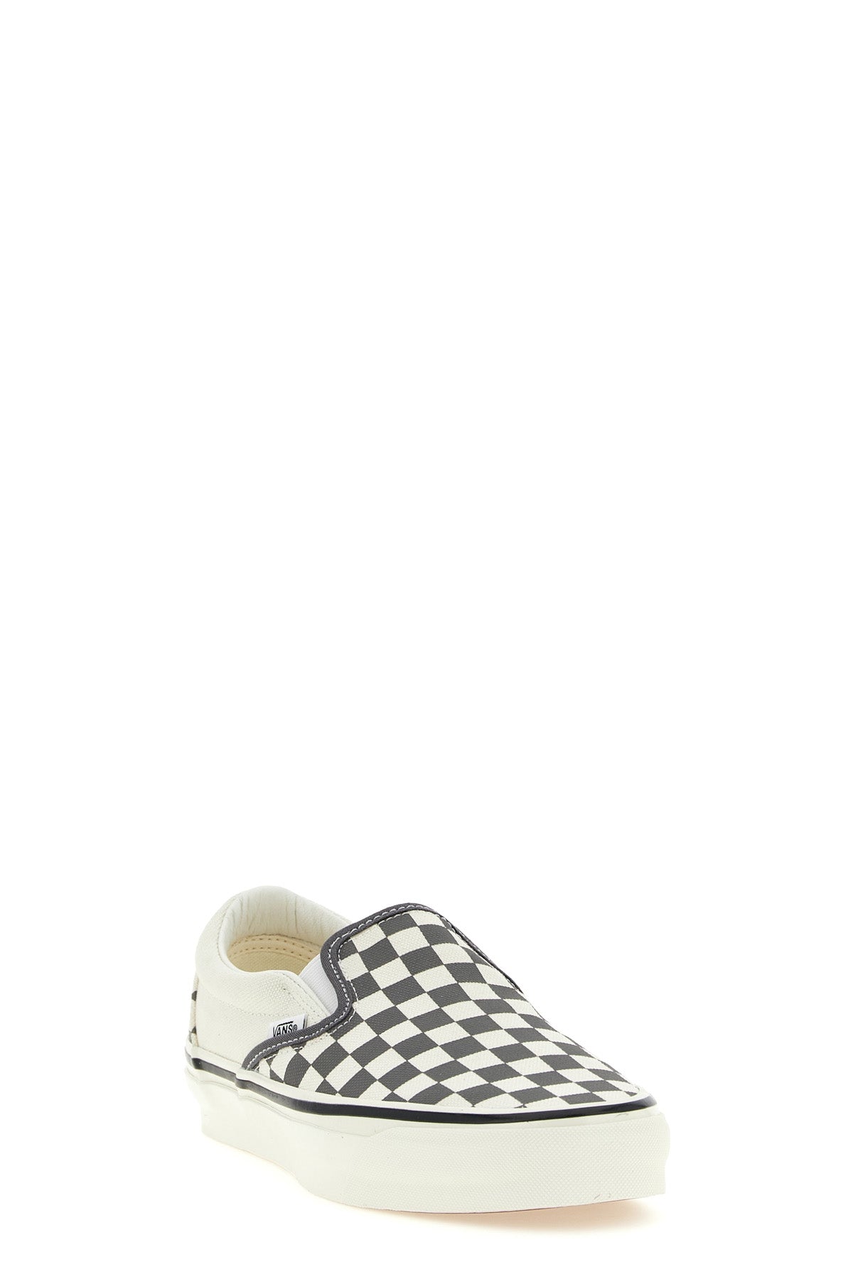 vans premium slip-on 98 sneakers feature an iconic silhouette defined by a 226