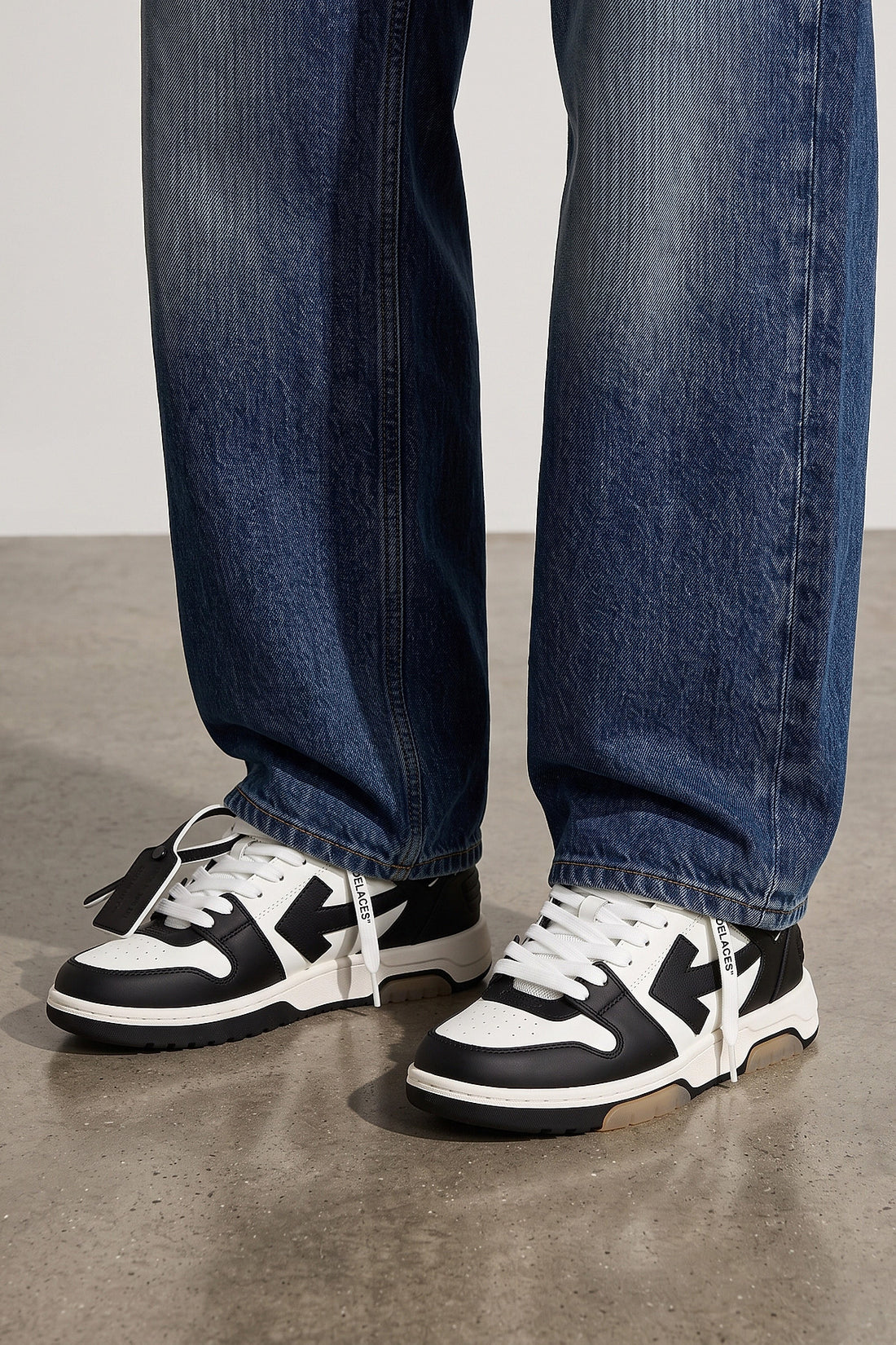 OFF-WHITE 36 the off-white out of office sneakers feature a structured low-top silhouette