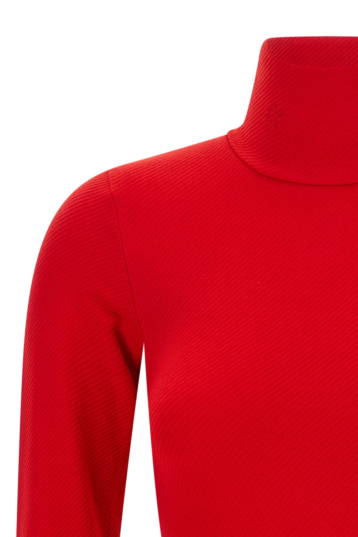 the perfect moment wolf jersey redefines technical clothing