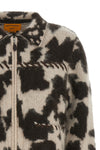 the guest in residence grizzly jacket features a straight and regular silhouet