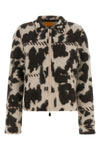 the guest in residence grizzly jacket features a straight and regular silhouet