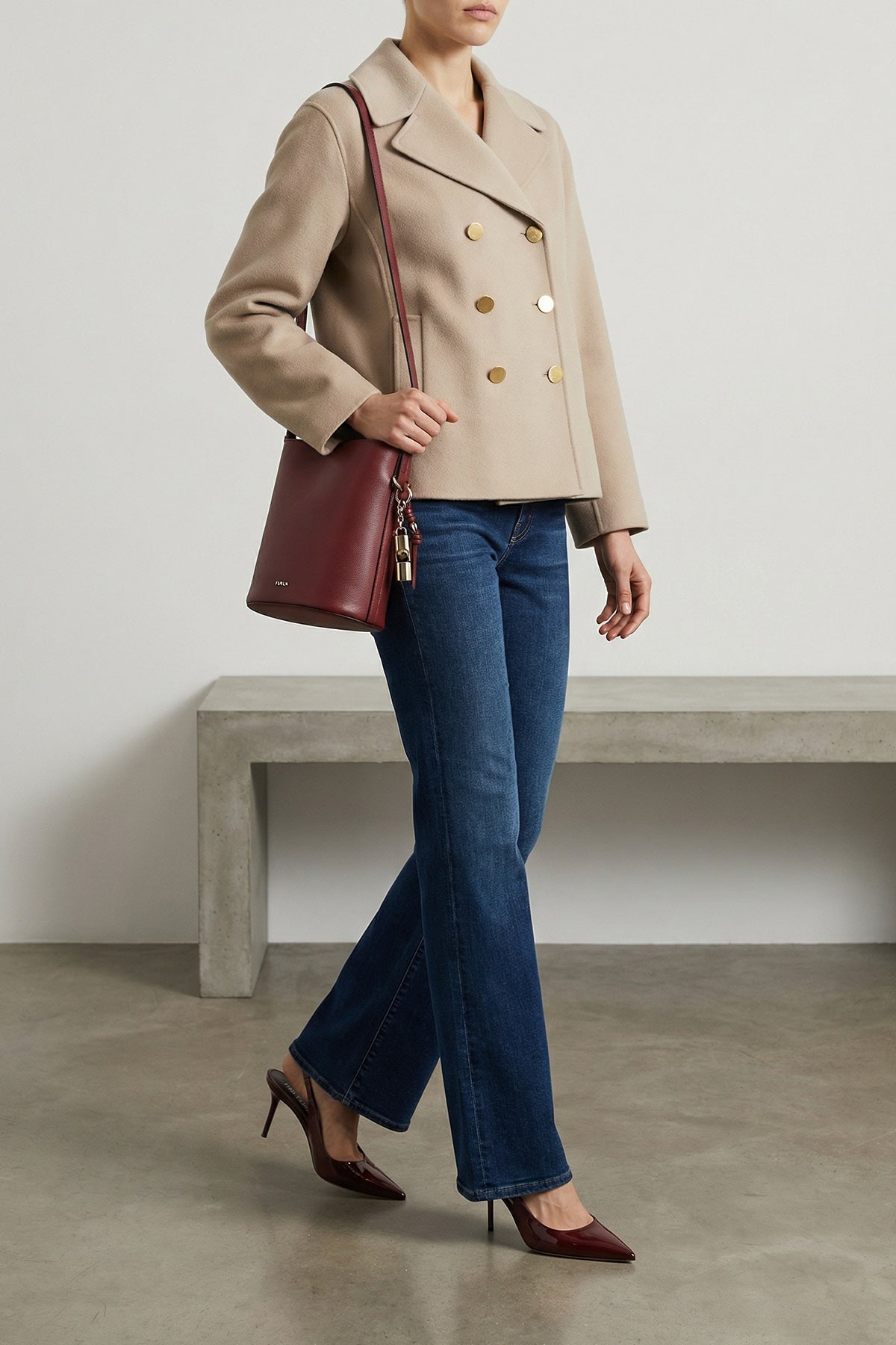 small roxie bucket bag in leather