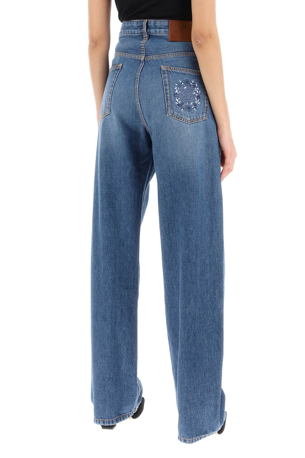 low-waisted baggy jeans