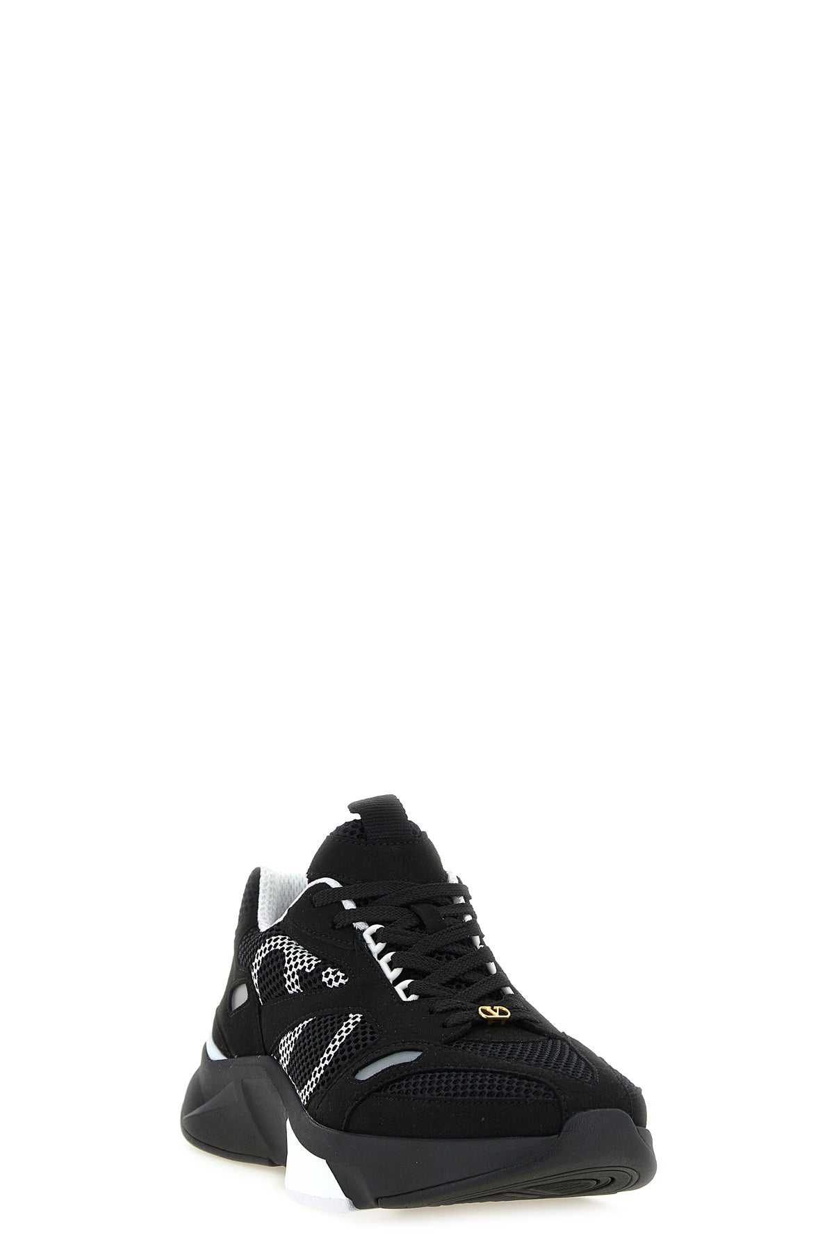 demivee sneakers in tone-on-tone mesh and suede fabric
