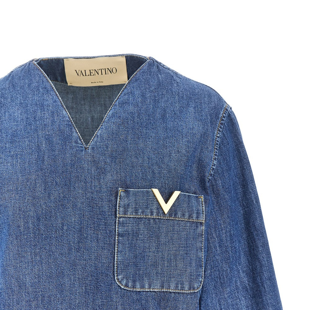 denim blouse with v gold detail