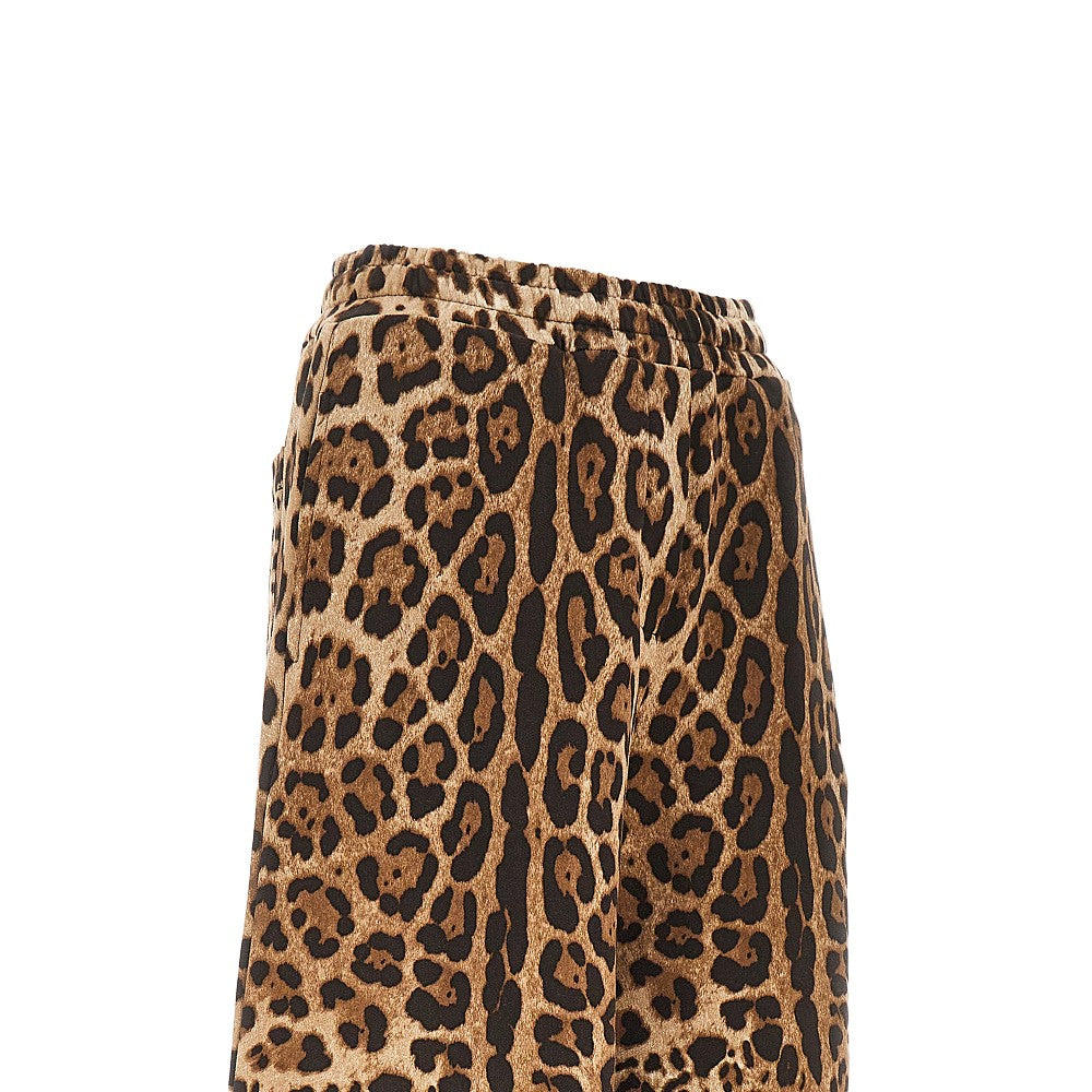 wide-leg pants with leopard-print