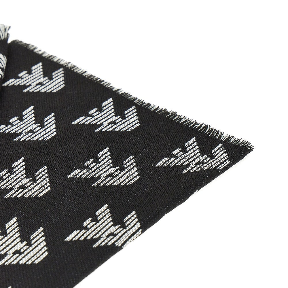 knitted scarf with eagle motif