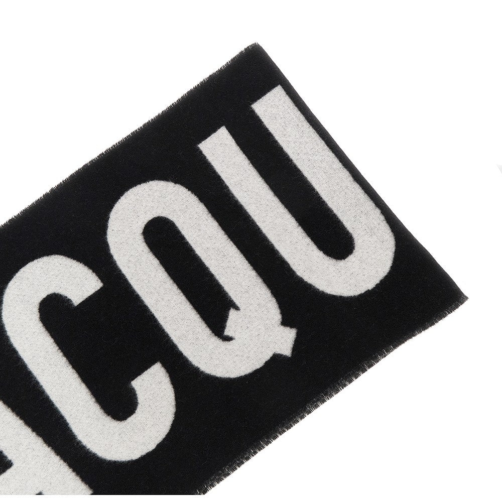 jacquard logo wool scarf