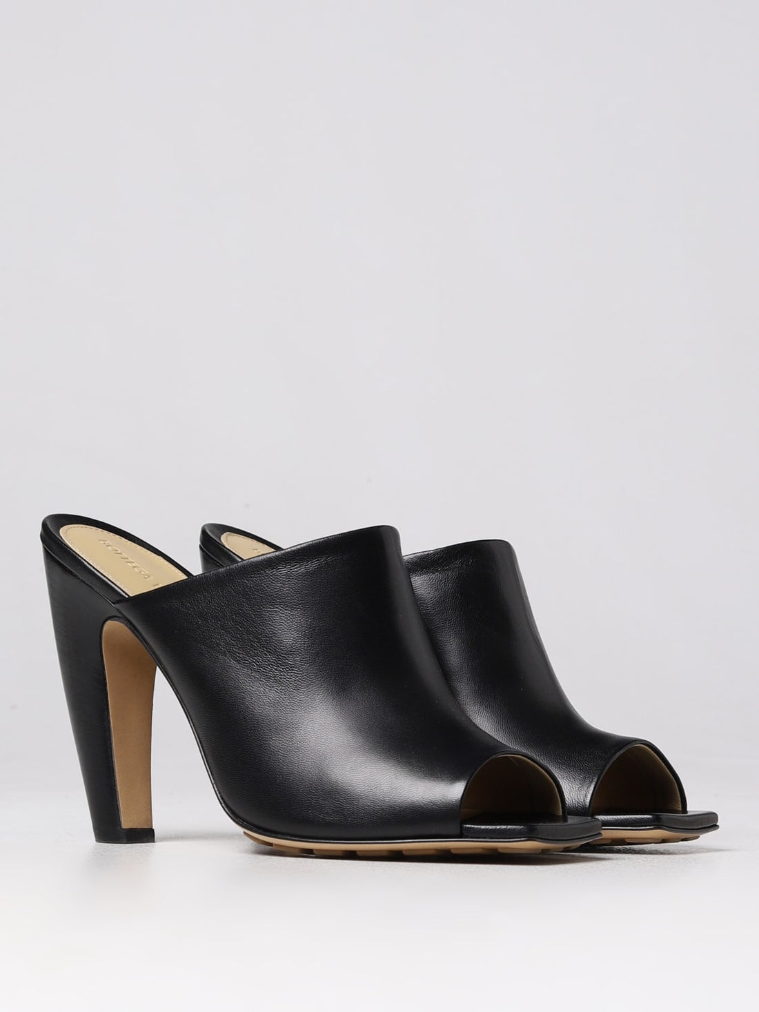 bottega veneta canalazzo mules in leather
