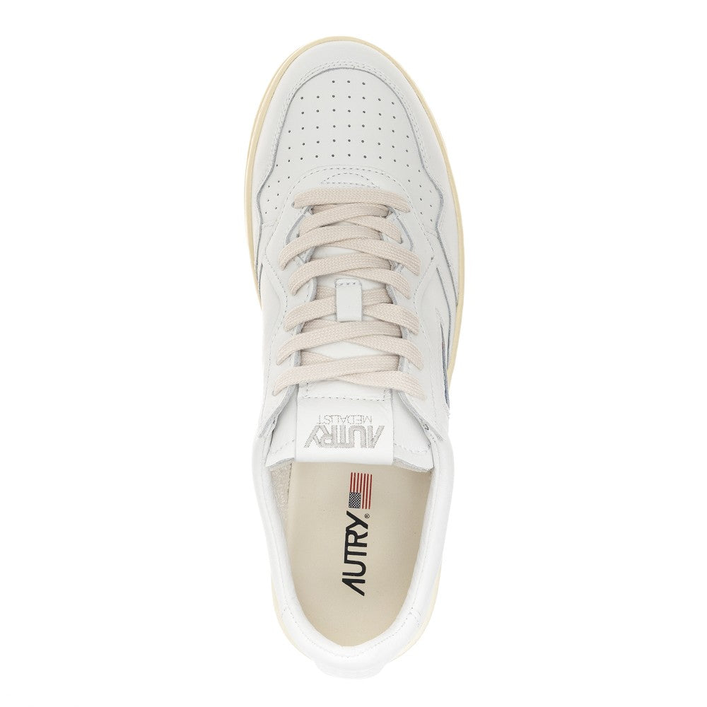 AUTRY 36 medalist low leather sneakers