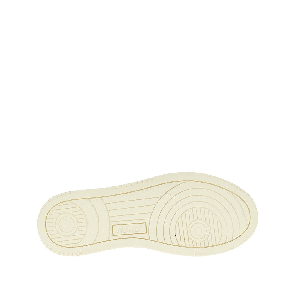 medalist low leather sneakers