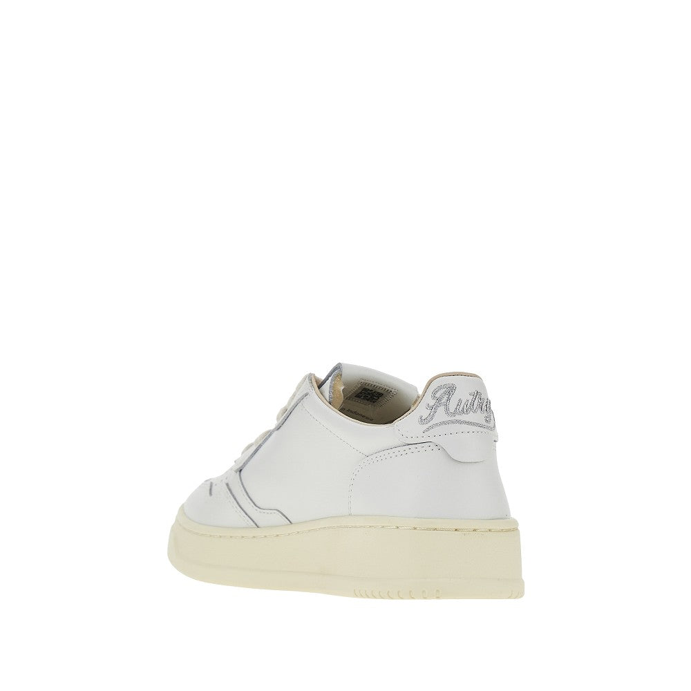 leather medalist low sneakers