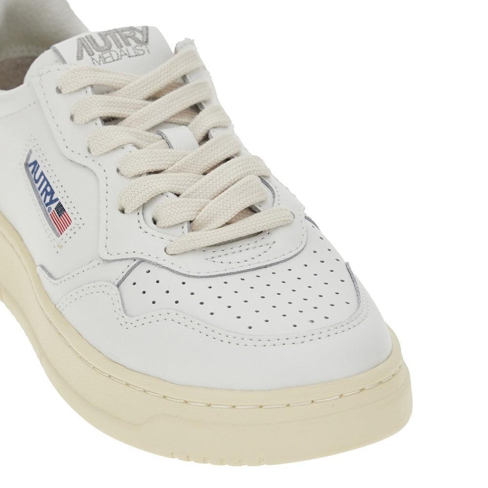 AUTRY 36 leather medalist low sneakers
