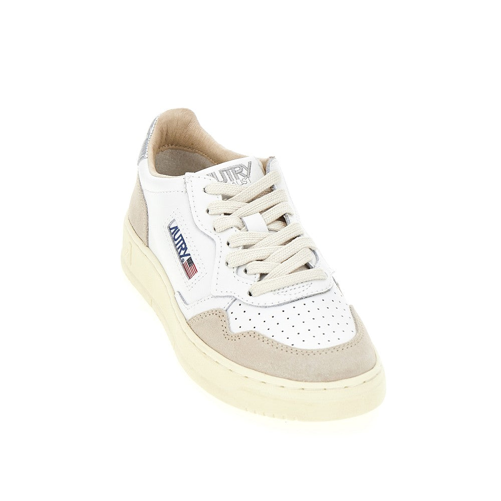 AUTRY 36 medalist low leather sneakers