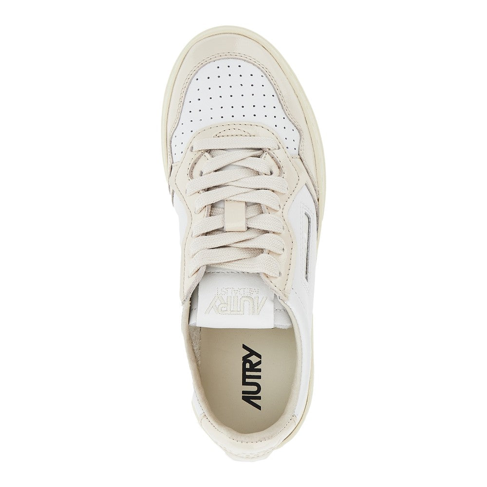 AUTRY 37 medalist low sneakers with patent details