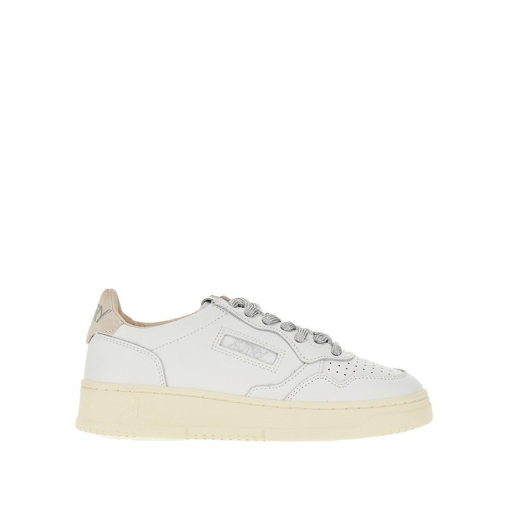AUTRY 37 medalist low leather sneakers