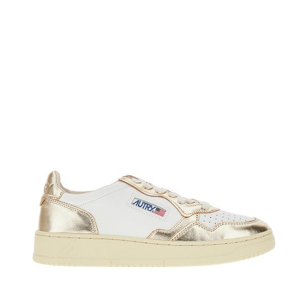 leather medalist low sneakers
