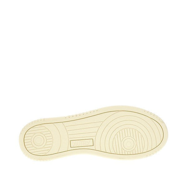 leather medalist low sneakers