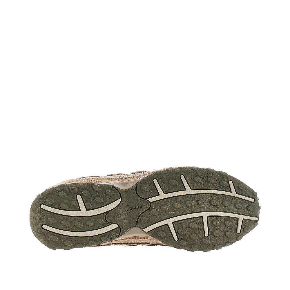 204l sneakers
