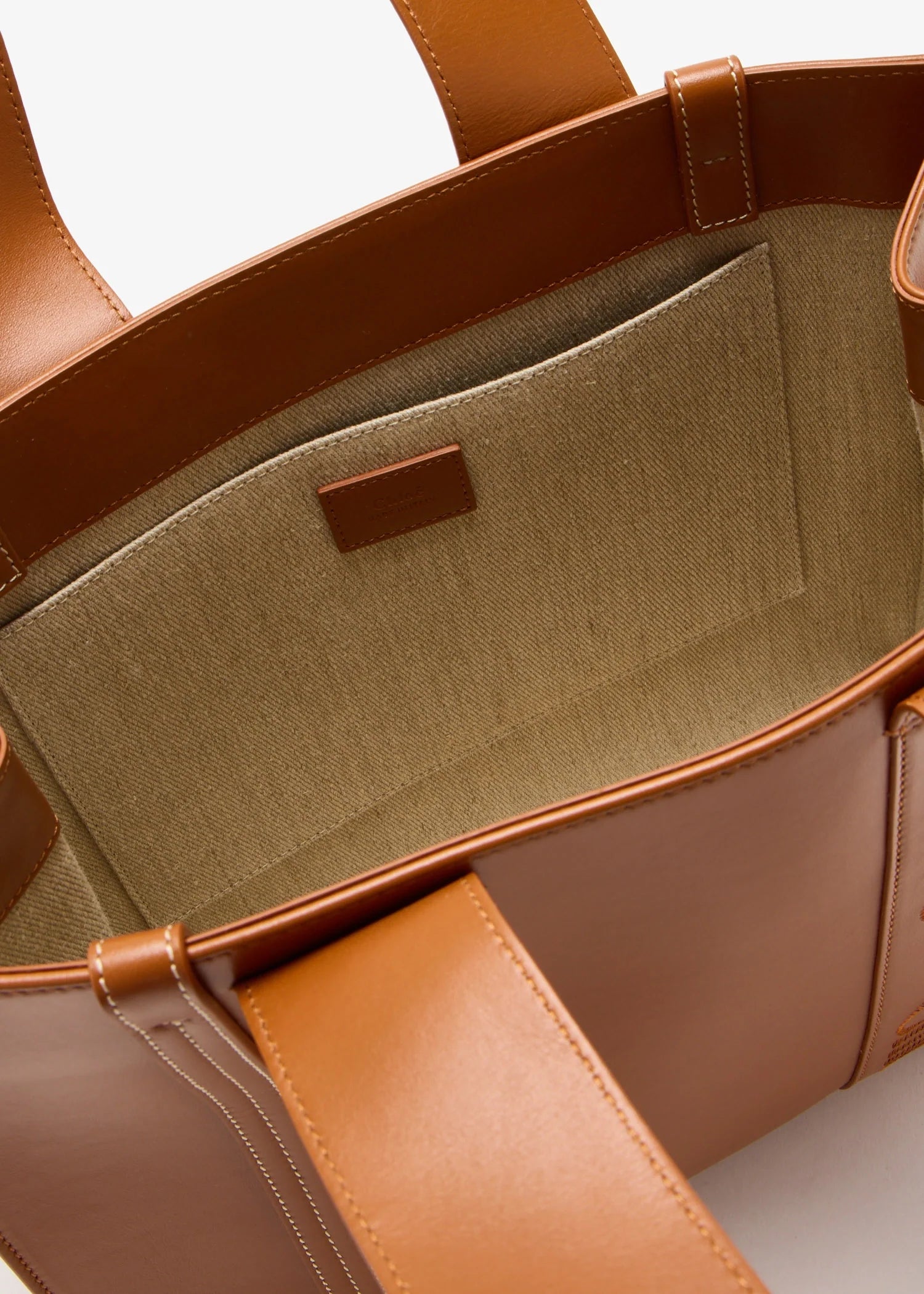 Woody Medium Leather Tote