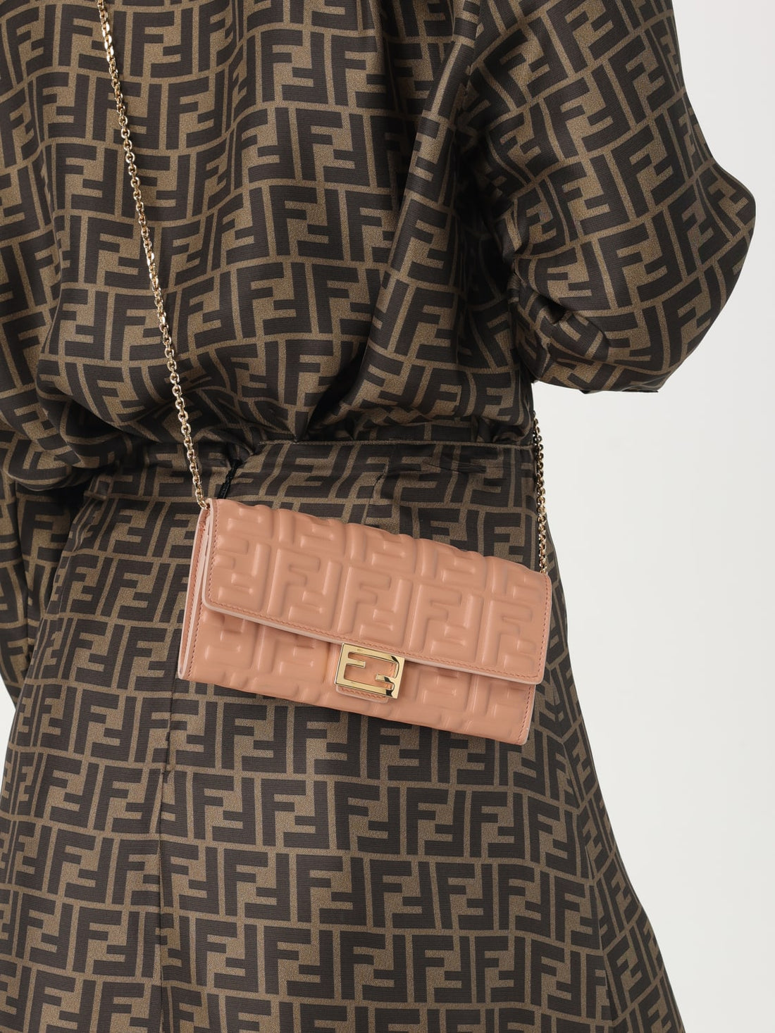 baguette ff leather chain wallet