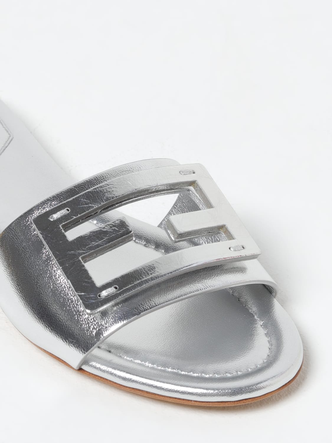 flat sandals woman fendi