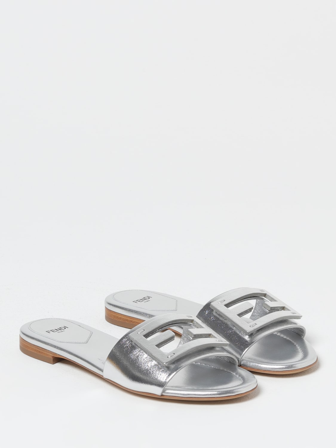 flat sandals woman fendi