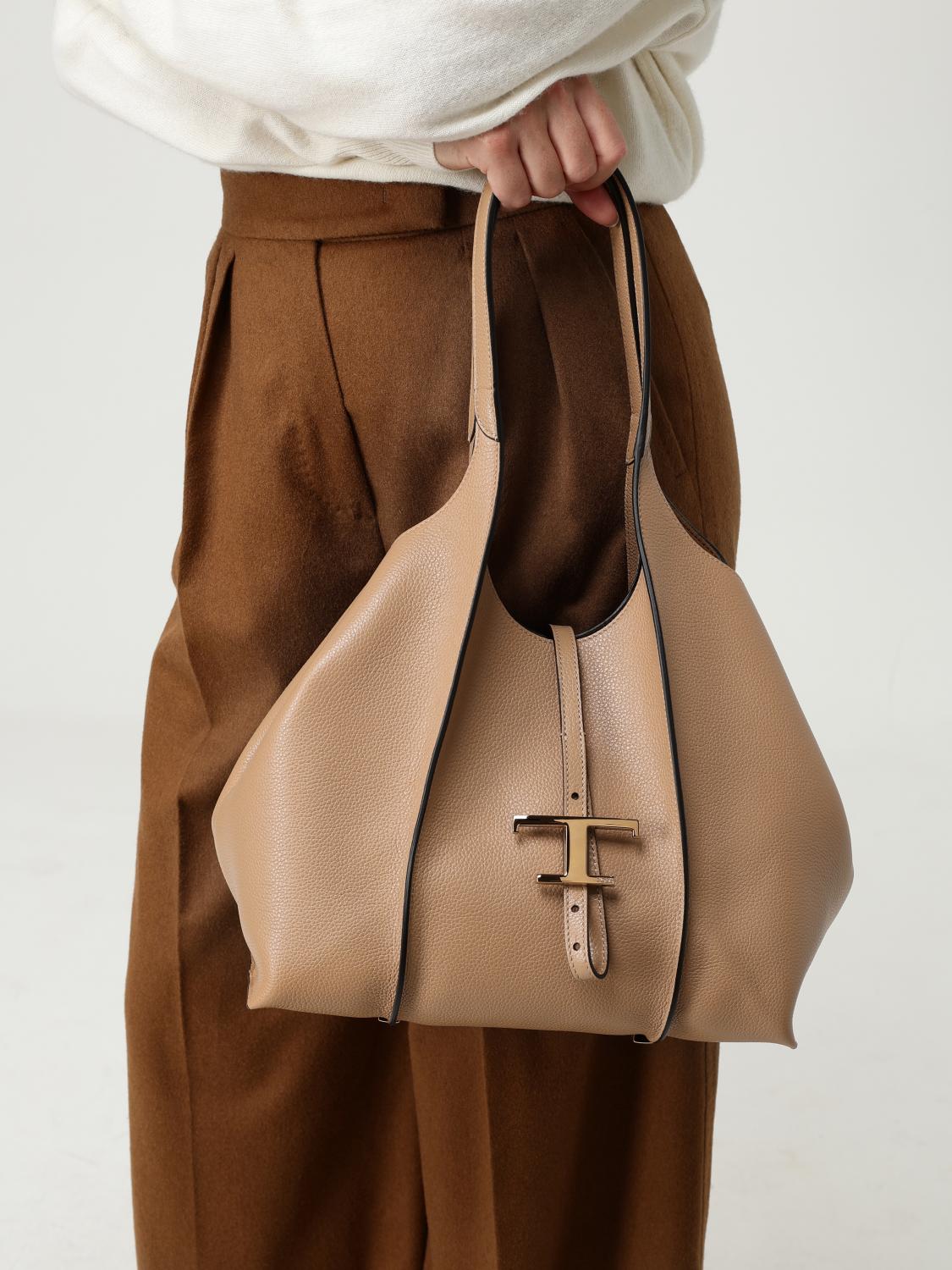 woman's shoulder bag