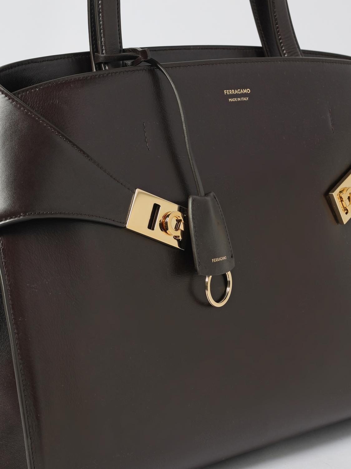 woman's shoulder bag